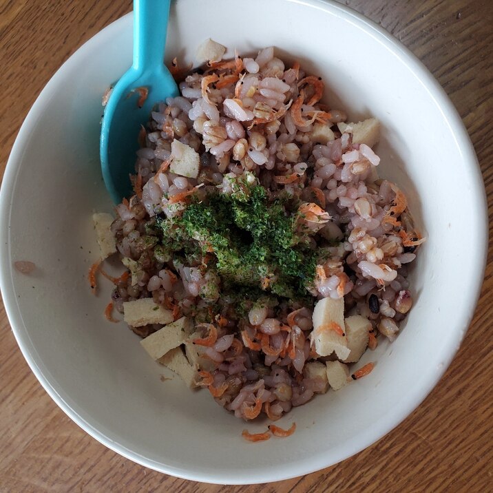 高野豆腐とアミエビの混ぜご飯